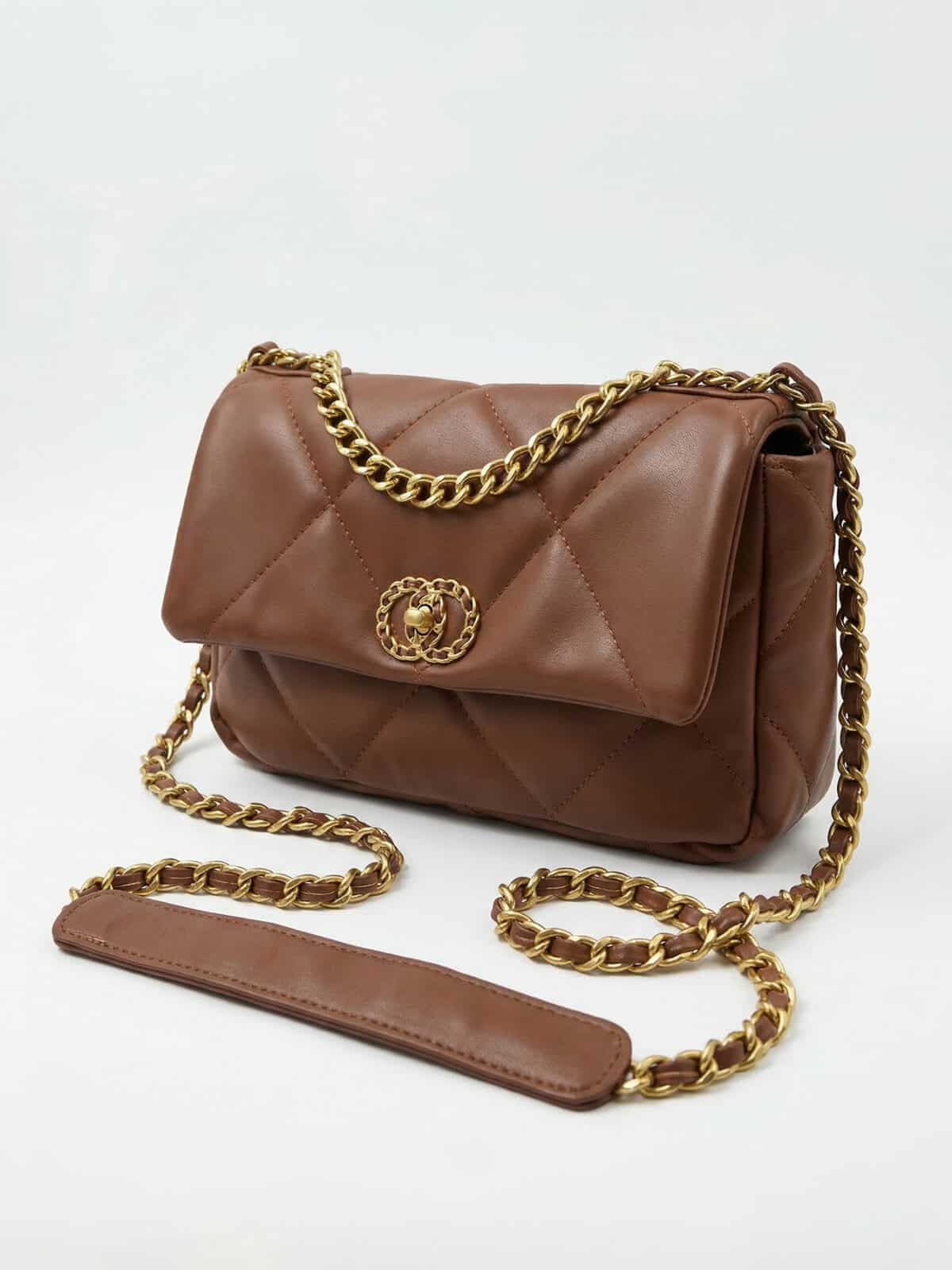 Bolsa De Ombro Flap Acolchoada Minimalista Elegante Com Corrente Dourada Estilo Old Money - Imagem 2