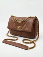 Bolsa De Ombro Flap Acolchoada Minimalista Elegante Com Corrente Dourada Estilo Old Money - Imagem 2