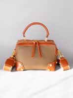 Bolsa Feminina Couro Premium Mini Baú Elegante Compacta Alça Larga