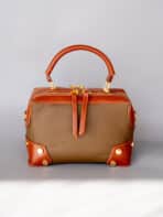Bolsa Feminina Couro Premium Mini Baú Elegante Compacta Alça Larga - Imagem 3