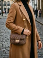 Bolsa De Ombro Matelassê Com Corrente Dourada Ajustável E Coração Minimalista Fashion - Imagem 4