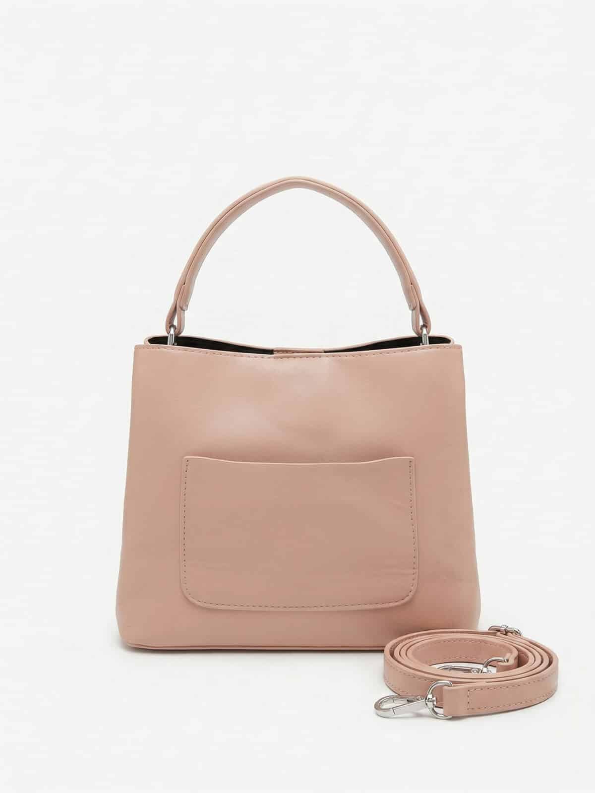 Bolsa De Ombro Minimalista Estruturada Com Detalhe Corrente E Argolas Prata - Imagem 3
