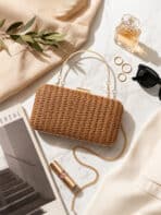 Bolsa De Mão Clutch Estruturada Textura Palha Boho Chic Com Alça Metálica Verão