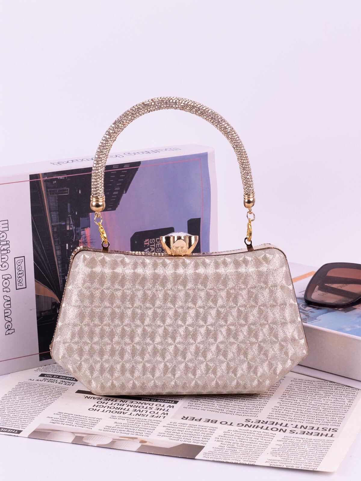 Clutch Pedraria com Alça de Mão e Corrente Brilho Festa - Imagem 5