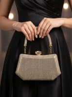 Clutch Pedraria com Alça de Mão e Corrente Brilho Festa - Imagem 13