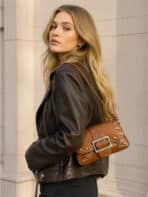 Bolsa Feminina De Ombro Baguete Vintage Com Rebites E Fivela Grande Luxo - Imagem 5