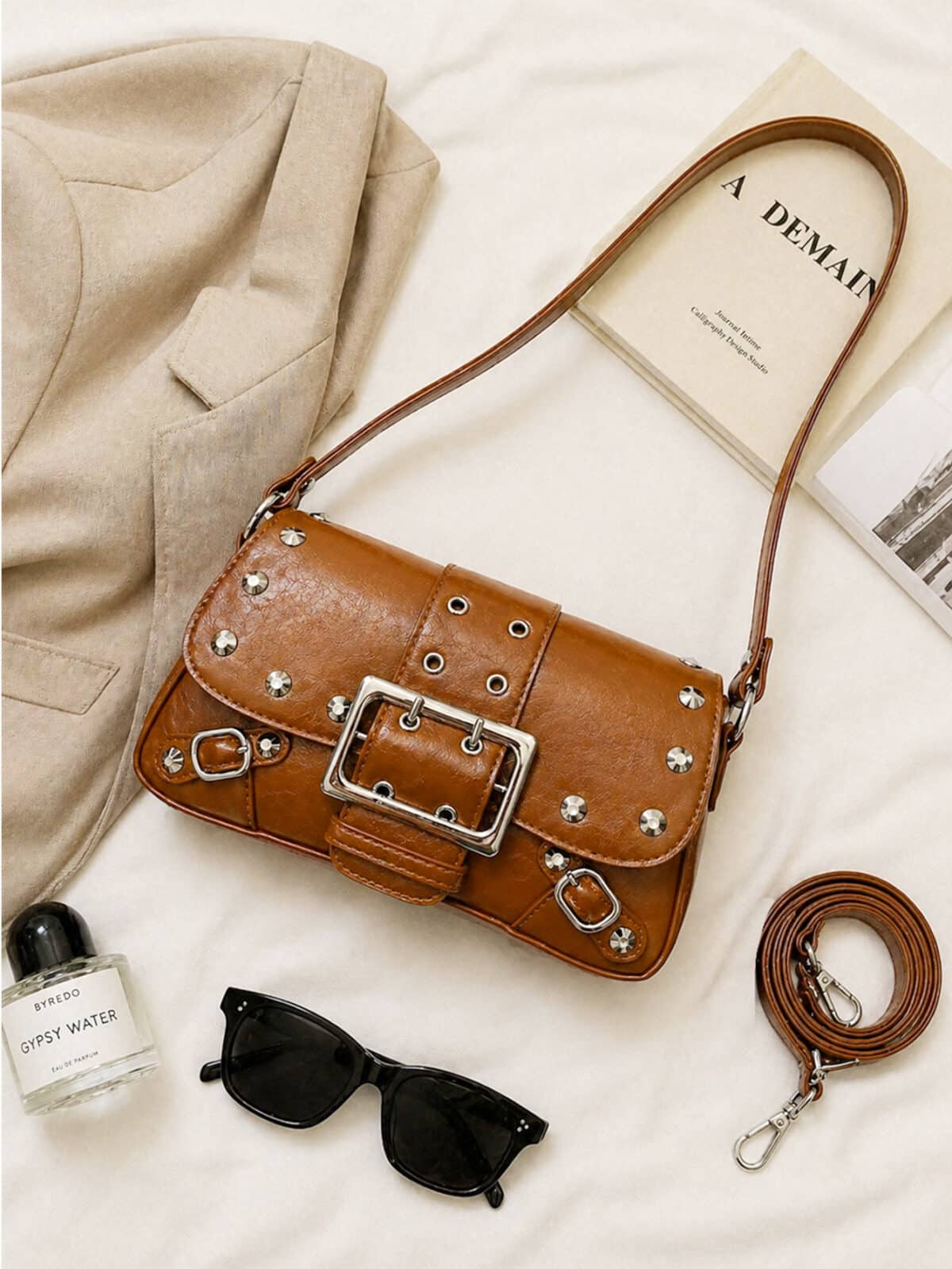 Bolsa Feminina De Ombro Baguete Vintage Com Rebites E Fivela Grande Luxo - Imagem 6