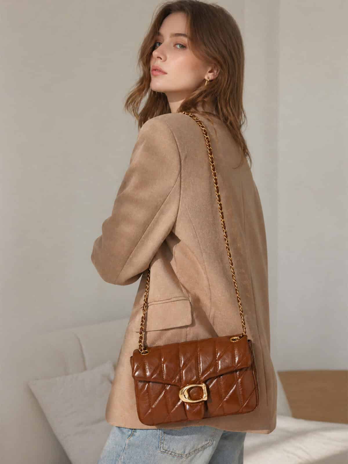 Bolsa Feminina Transversal Matelassê Luxo Alça Corrente Dourada Blogueira - Imagem 5