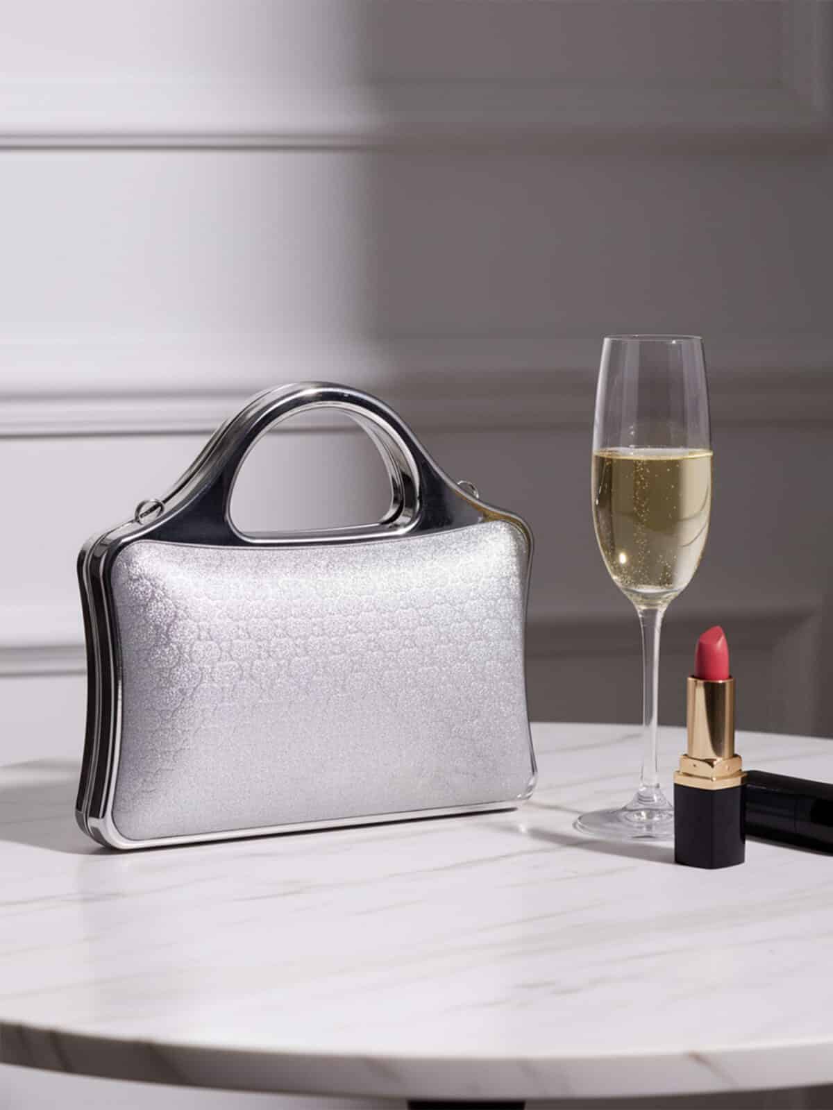 Bolsa de Mão Clutch Prata Rígida com Alça Fixa Metálica Festa Madrinha Casamento Formatura Luxo - Imagem 3